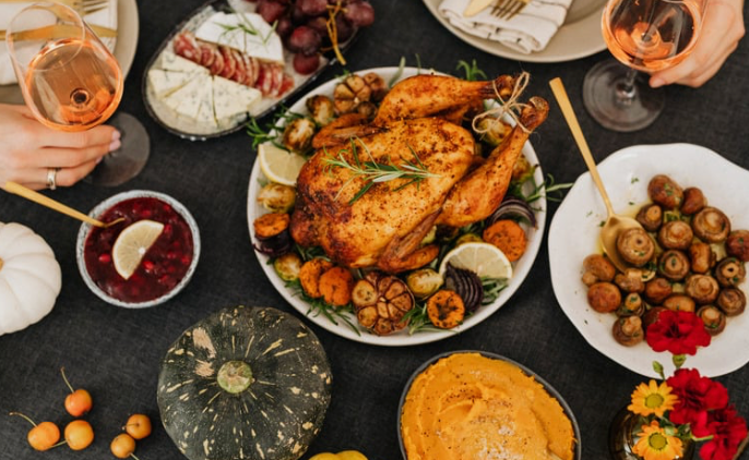 Dinde de Noël parfaite : Préparation, Cuisson, Découpe et Recette Facile 🎄🍴🎅🏻