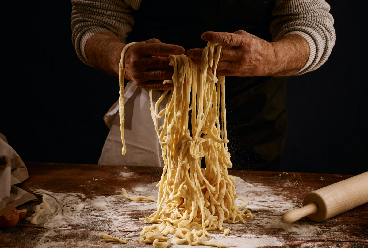 La Journée Mondiale de la Cuisine Italienne : 6 Conseils pour des Pâtes Maison Parfaites